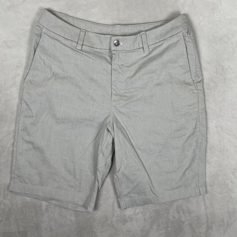 Lululemon Shorts Mens 34 Gray Chino Stretch 11 Inseam Casual Logo Pockets